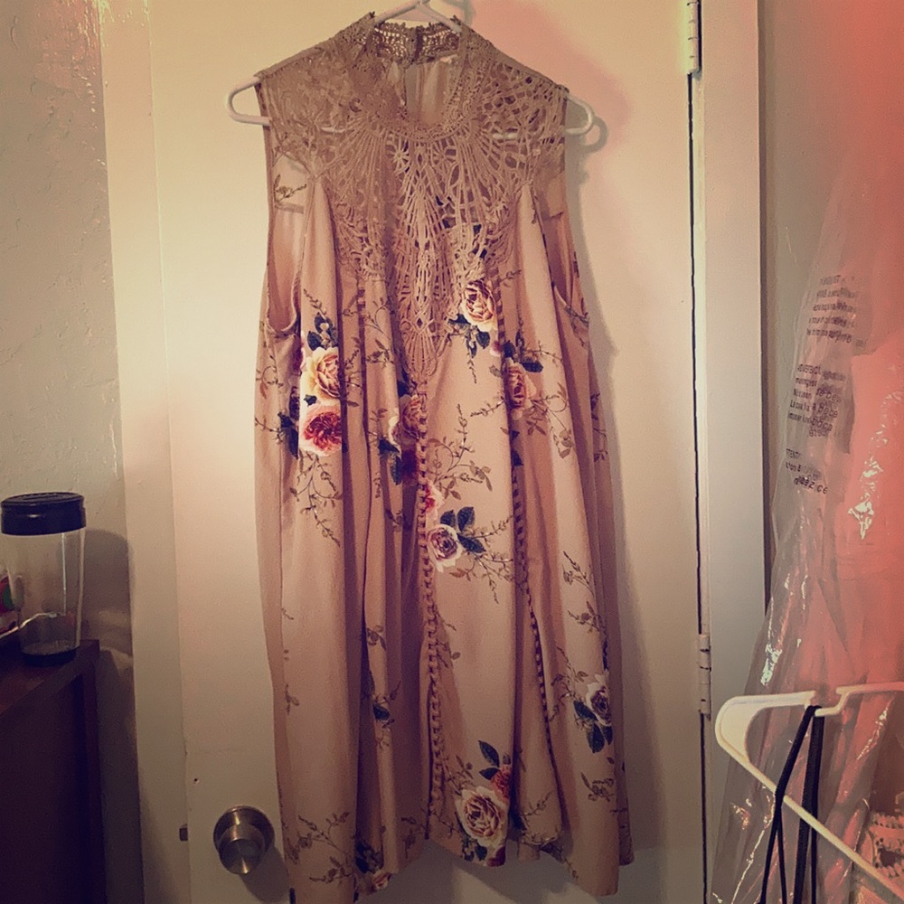 Entro Lace and Floral dress large